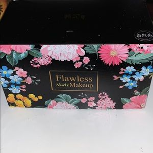 Asian beauty cushion